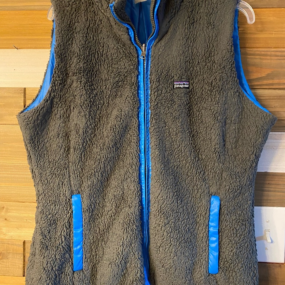 Reversible Patagonia Charcoal and Blue Fleece Vest